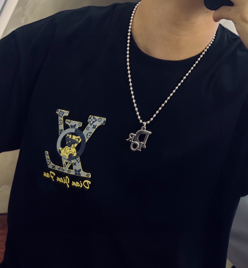 chr1st1an D10r necklaces